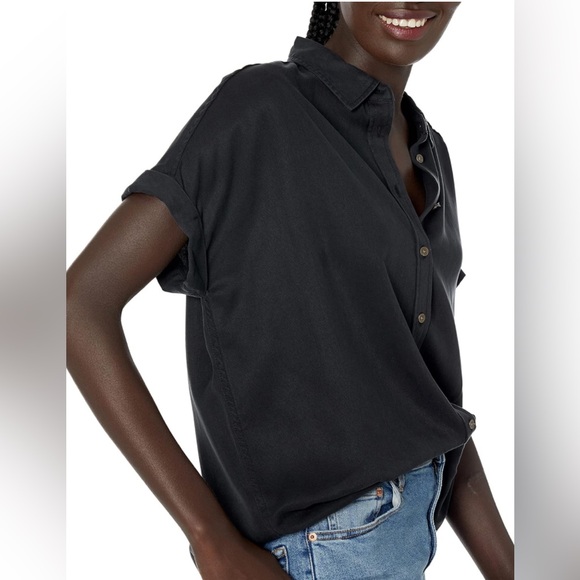 Daily Ritual | Women's Tencel Oversized Short-Sleeve Button-Front Shirt - Picture 4 of 11